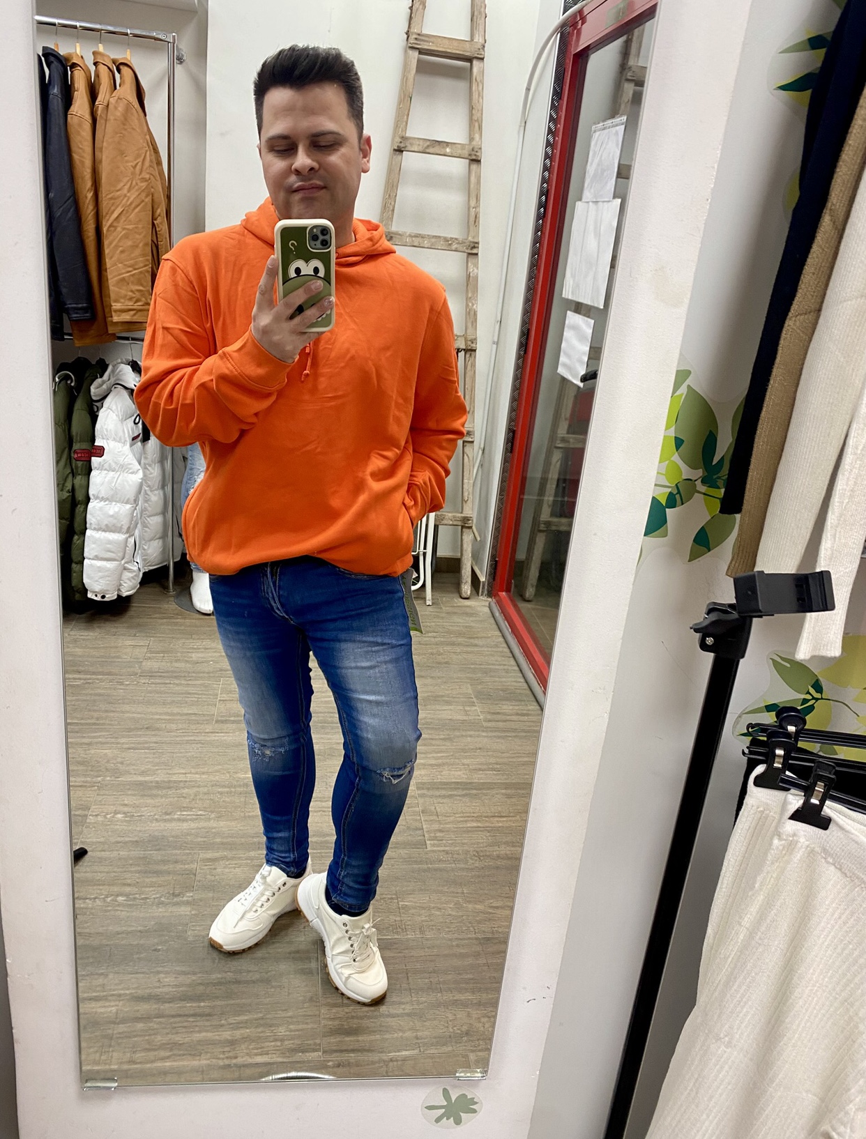 SUDADERA BASICA HOMBRE - CAPUCHA