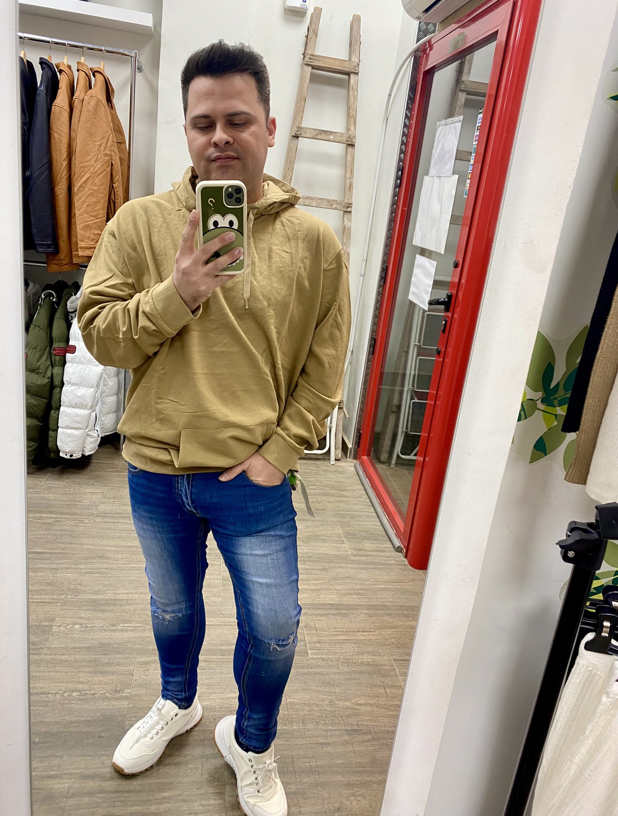 SUDADERA BASICA HOMBRE - CAPUCHA - Imagen 2