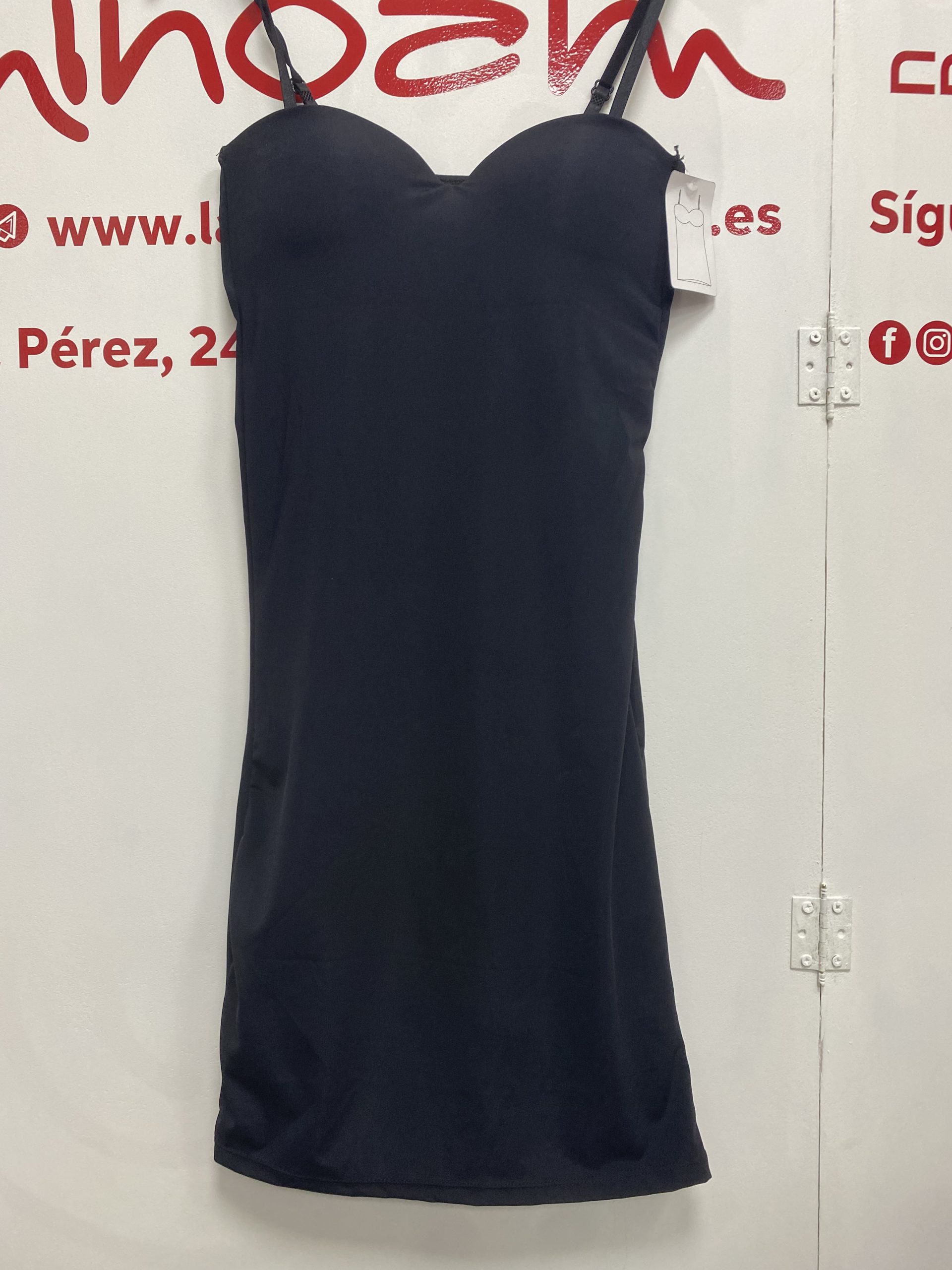 VESTIDO BASICO NEGRO
