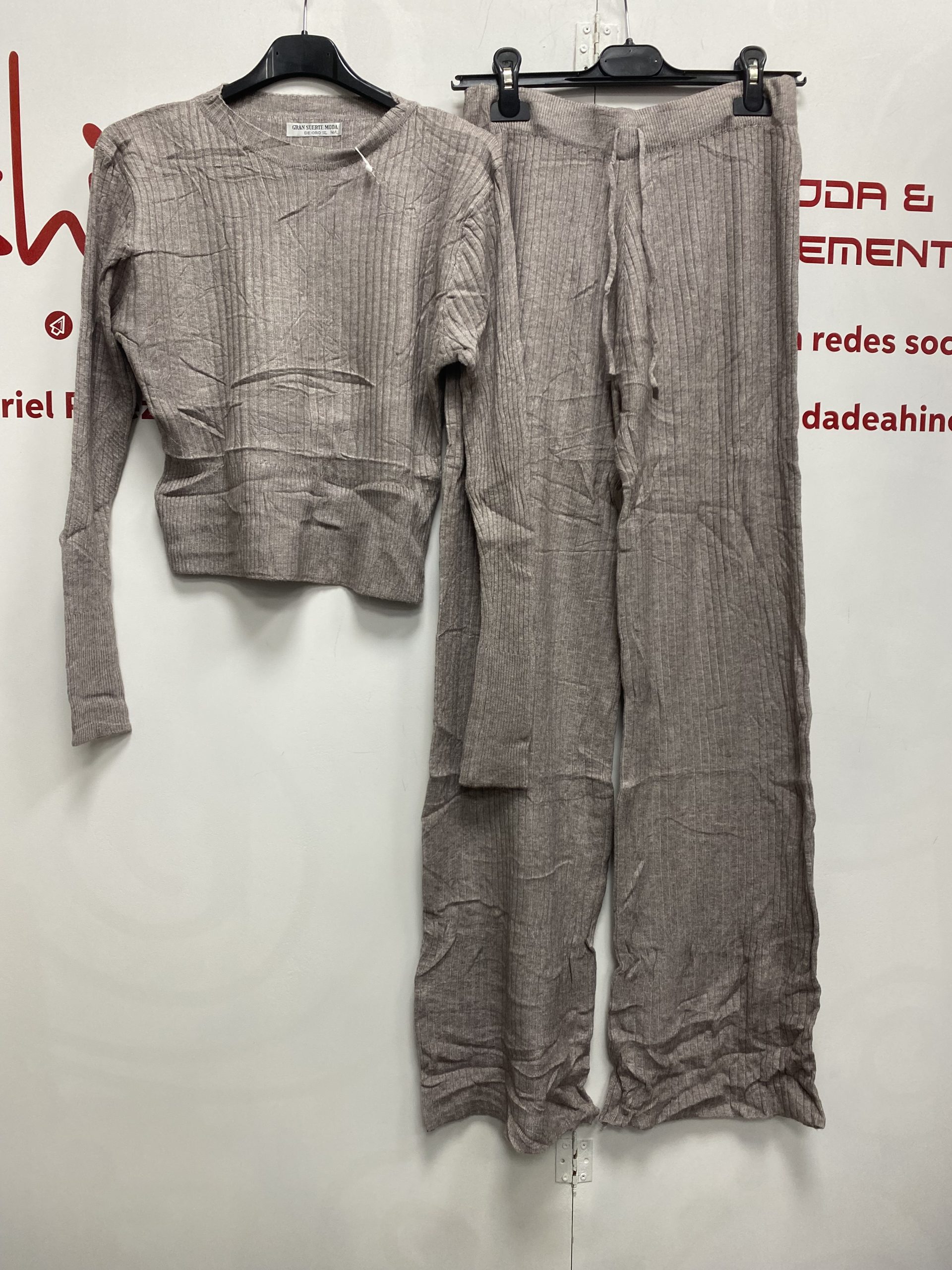 CONJUNTO BASICO CANALE - Imagen 2