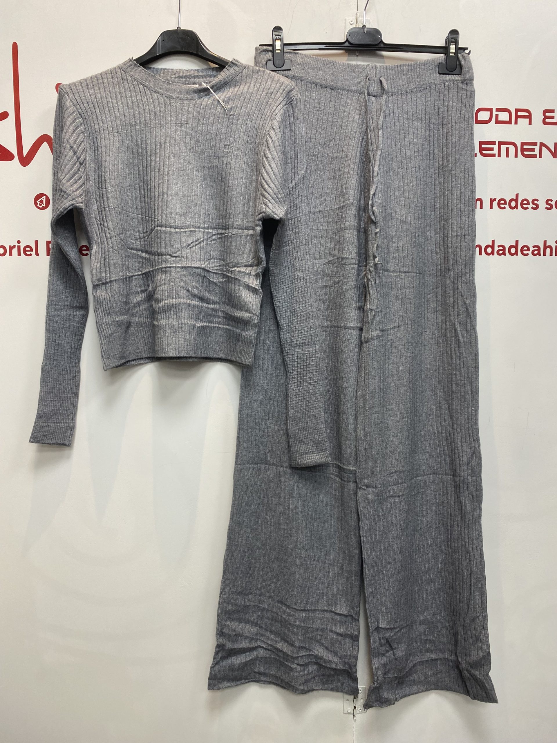 CONJUNTO BASICO CANALE - Imagen 6