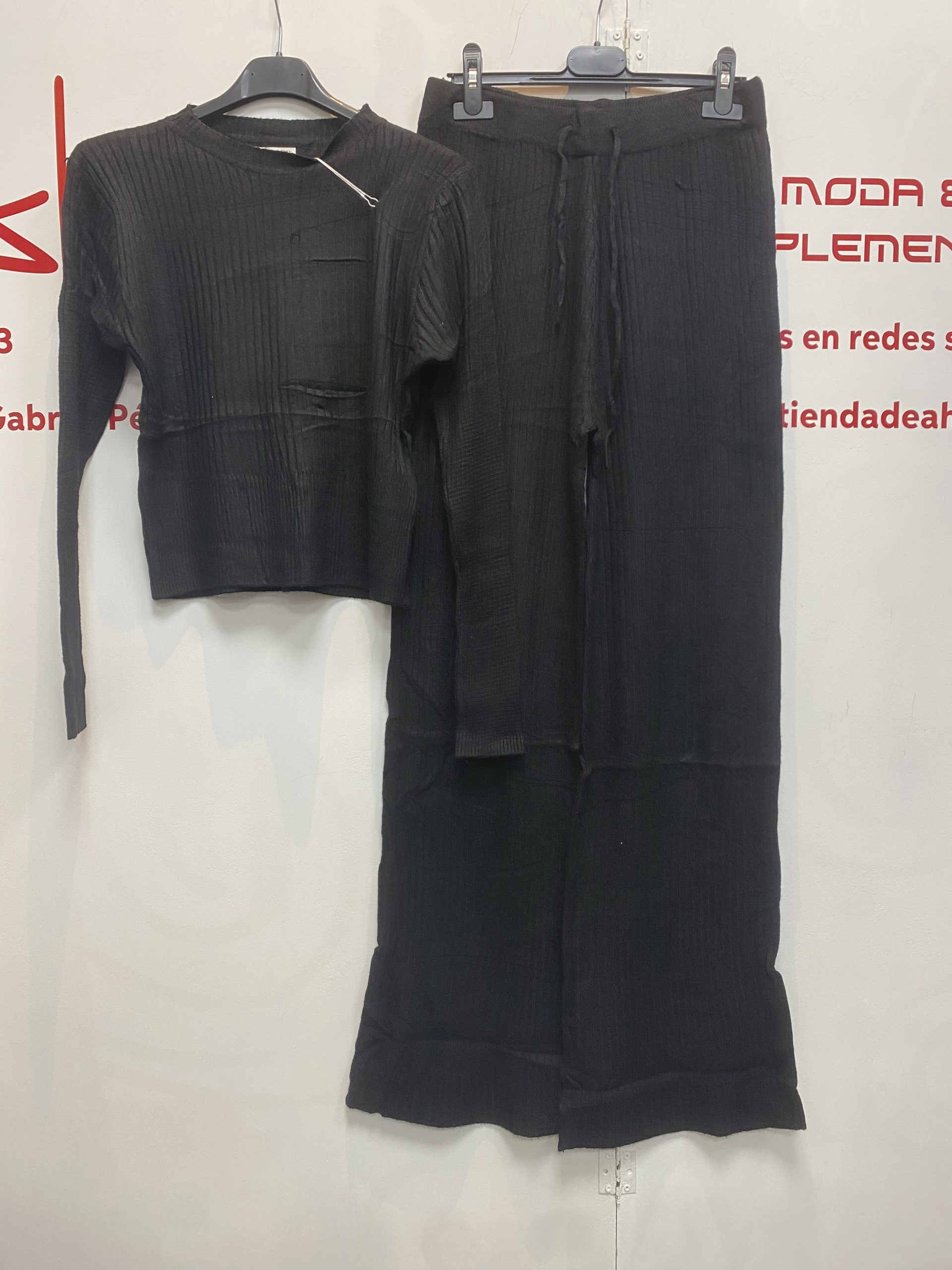 CONJUNTO BASICO CANALE - Imagen 3