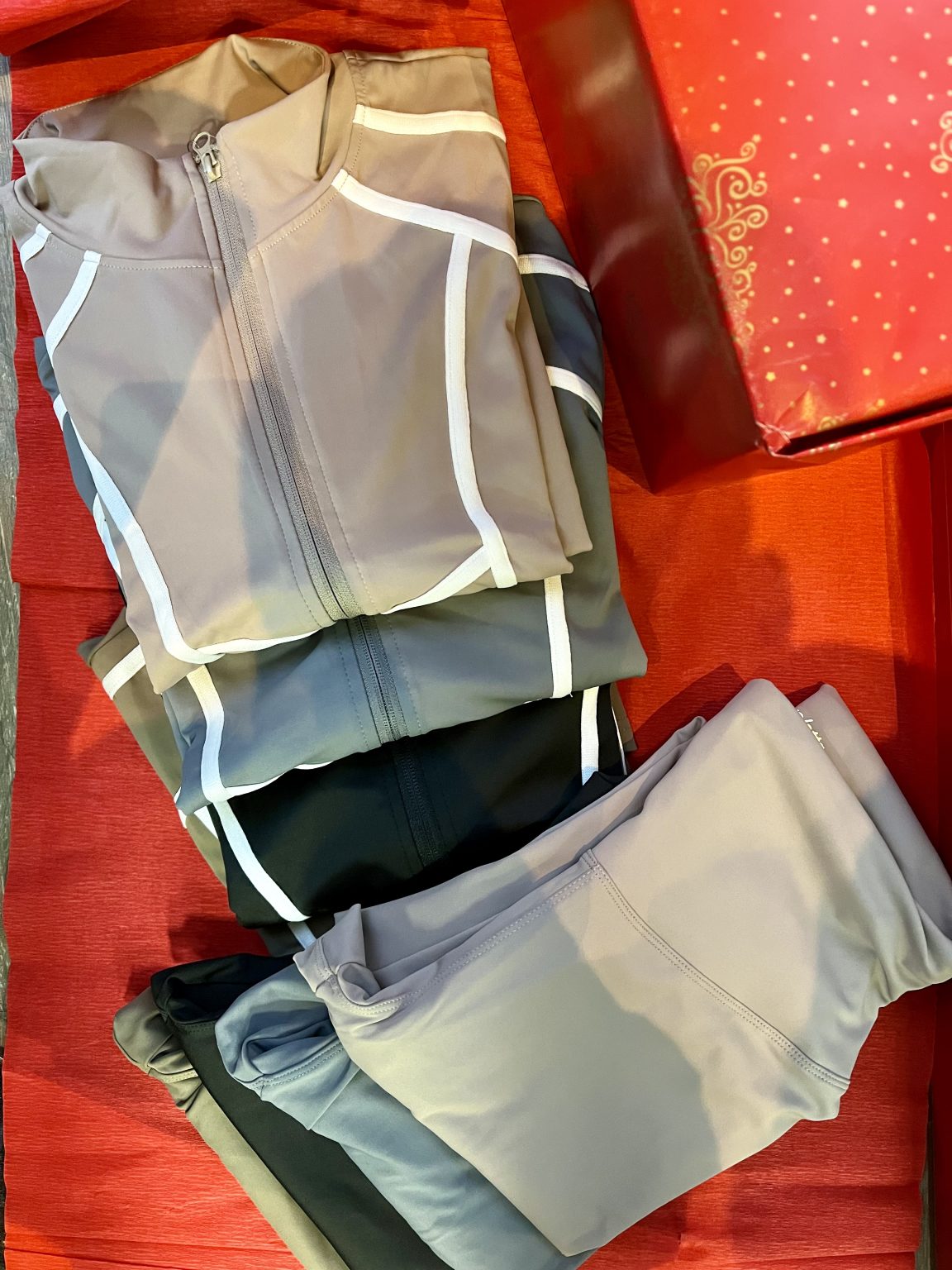 CONJUNTO DEPORTIVO MUJER NUVOLETTA