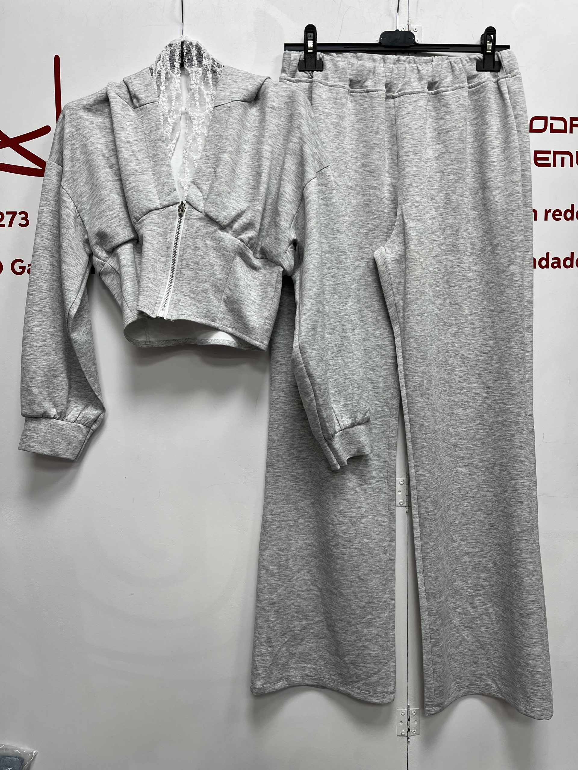 CONJUNTO DEPORTIVO BASICO - ESTILO LENCERO MUJER