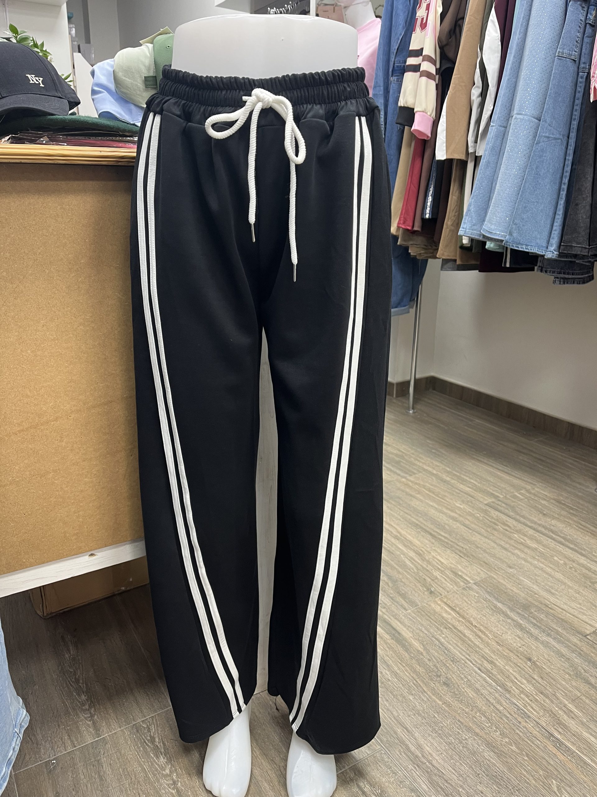 PANTALON DEPORTIVO RAYAS MUJER- PASTEL - Imagen 2